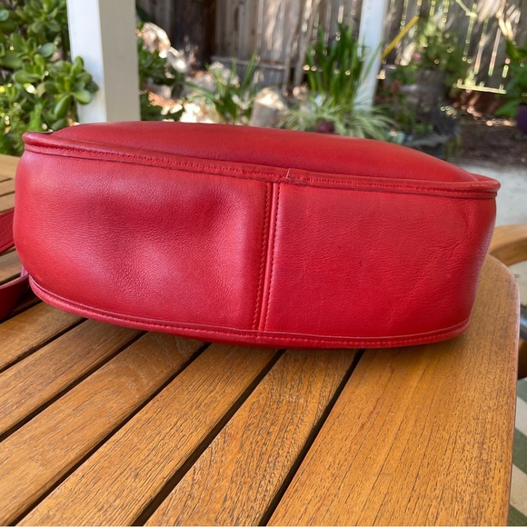 Vintage Red Coach Beckett, #9920, made in the USA, pre-1994 - Picture 5 of 14